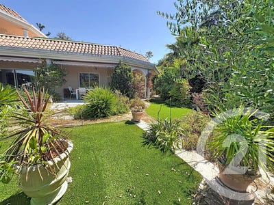 /international/fr/mandelieu-la-napoule-provence-alpes-cote-d-azur-310109177156/?lang=de