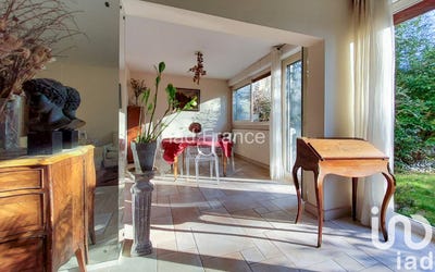 /international/fr/vaucresson-ile-de-france-310099941534/?lang=en