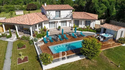 /international/fr/saint-privat-en-perigord-aquitaine-310100609350/