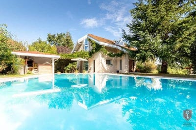 /international/fr/saint-julien-en-genevois-rhone-310106942922/