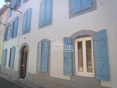 /international/fr/rue-petite-de-l-hopital-tarbes-midi-pyrenees-310108137585/