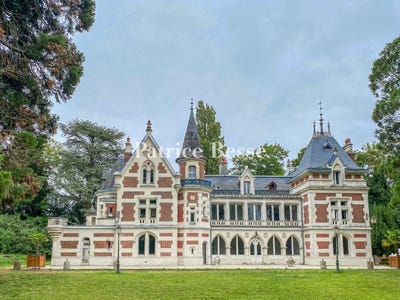 /international/fr/joigny-burgundy-310109241076/