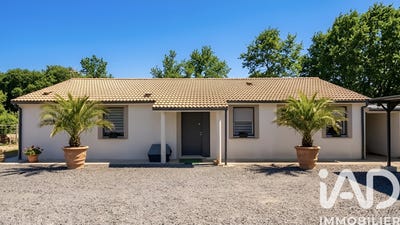 /international/fr/saint-savin-charente-310106575268/
