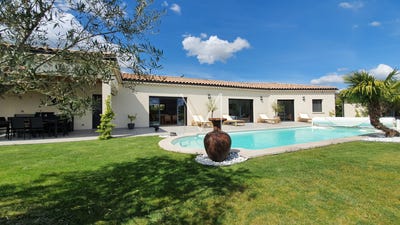 /international/fr/la-batie-rolland-rhone-310108997286/