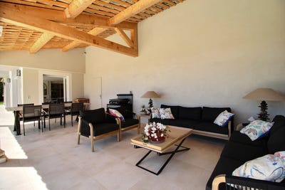 /international/fr/montauroux-hh-15337364-montauroux-provence-alpes-cote-d-azur-310100955334/?lang=en