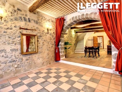 /international/fr/lagrasse-languedoc-roussillon-310102641068/