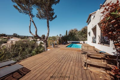 /international/fr/saint-gely-du-fesc-languedoc-roussillon-310107498563/
