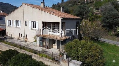 /international/fr/couiza-languedoc-roussillon-310106831700/