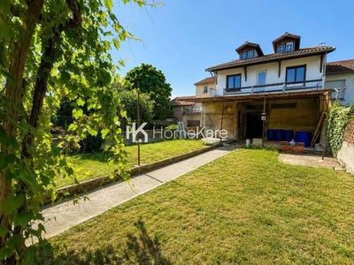 /international/fr/rieumes-midi-pyrenees-310109237706/