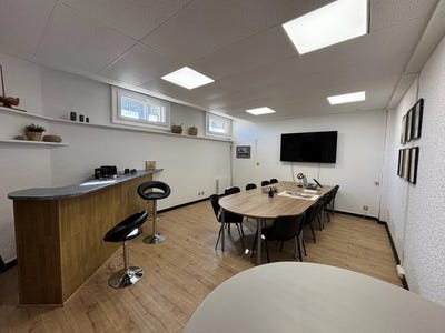 /international/fr/clermont-ferrand-auvergne-310102347489/