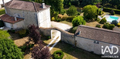 /international/fr/la-clotte-charente-310107672520/?lang=id