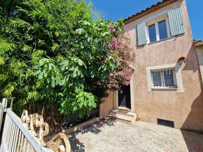 /international/fr/aigues-mortes-languedoc-roussillon-310101188563/?lang=zh-tw
