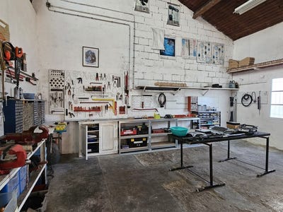 /international/fr/lavelanet-midi-pyrenees-310109022129/