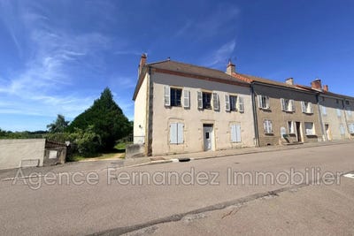/international/fr/semur-en-brionnais-burgundy-310108812930/