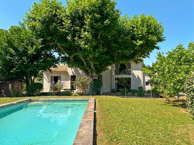 /international/fr/chateaurenard-provence-alpes-cote-d-azur-310101514709/?lang=it