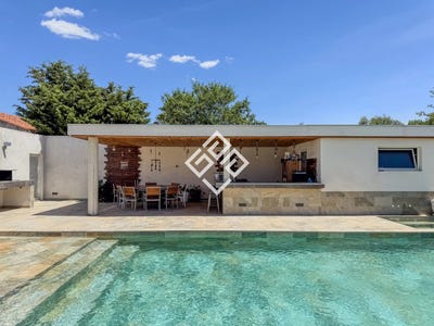 /international/fr/cuxac-d-aude-languedoc-roussillon-310108870238/