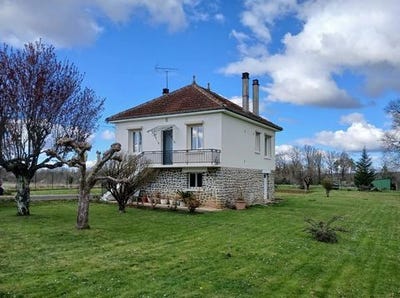 /international/fr/lussas-et-nontronneau-aquitaine-310098770555/?lang=en