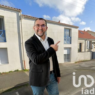 /international/fr/la-rochelle-franche-comte-120093268592/