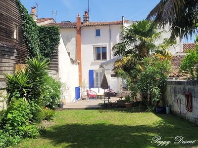 /international/fr/saintes-charente-310108406999/