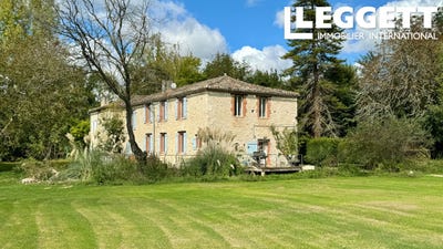 /international/fr/castelnau-montratier-sainte-alauzie-occitanie-310098534270/