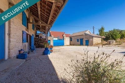 /international/fr/villecomte-burgundy-310106779627/
