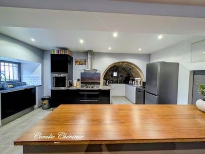 /international/fr/bort-les-orgues-limousin-310108973008/?lang=it