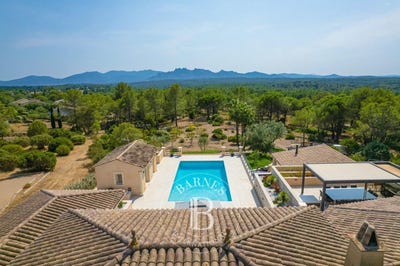 /international/fr/roquebrune-sur-argens-provence-alpes-cote-d-azur-310101497152/?lang=pt