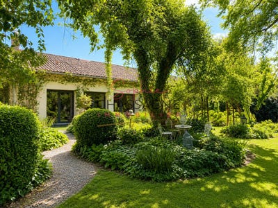 /international/fr/saint-emilion-aquitaine-310108929561/