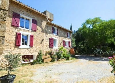 /international/fr/montbrun-des-corbieres-languedoc-roussillon-310108530924/