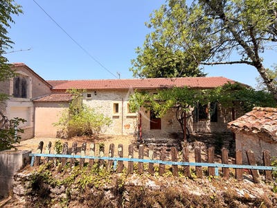 /international/fr/sauzet-languedoc-roussillon-310109123988/