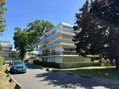 /international/fr/chantilly-picardie-310104397610/