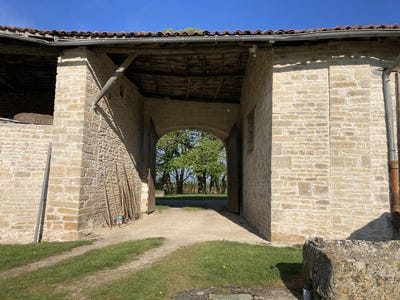 /international/fr/ruffec-charente-310108837825/