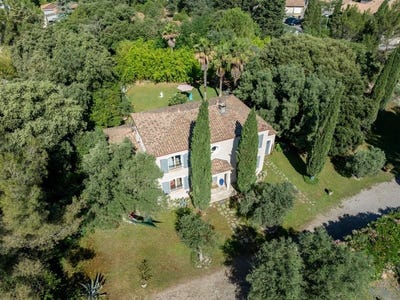 /international/fr/castelnau-le-lez-languedoc-roussillon-310109097921/