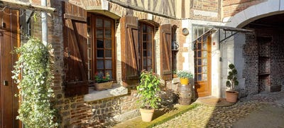 /international/fr/pont-audemer-upper-normandy-310106234898/