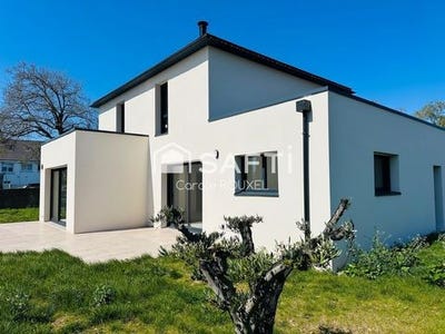 /international/fr/saint-ave-brittany-310100015643/?lang=zh-tw
