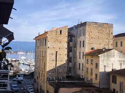 /international/fr/ajaccio-corsica-310098922606/