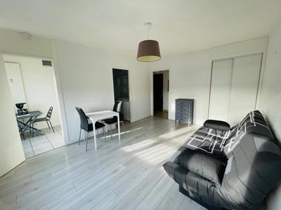 /international/fr/montceau-les-mines-burgundy-310108137477/