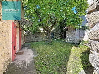 /international/fr/laurabuc-languedoc-roussillon-310108317165/?lang=id