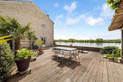 /international/fr/ouroux-sur-saone-burgundy-310107816939/