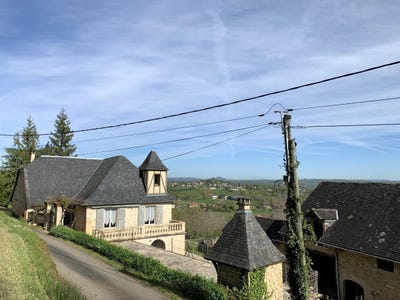 /international/fr/saint-cernin-de-larche-limousin-310106129323/