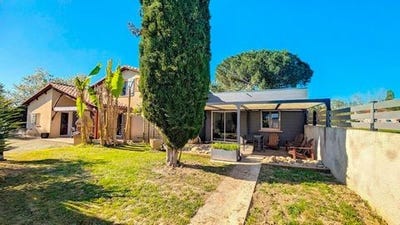/international/fr/sainte-colombe-en-bruilhois-aquitaine-310099091632/