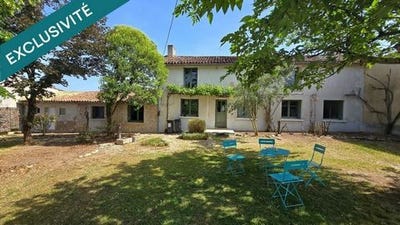 /international/fr/savigny-levescault-charente-310108459113/