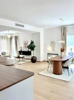 /international/fr/marseille-hh-15753317-marseille-provence-alpes-cote-d-azur-310100958540/
