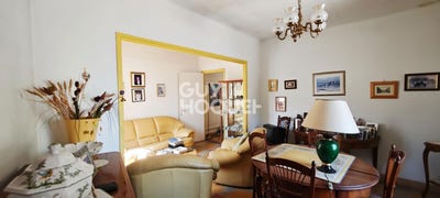 /international/fr/avignon-provence-alpes-cote-d-azur-310119999129/