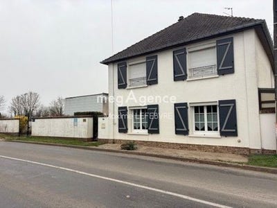 /international/fr/candas-picardie-310108459365/