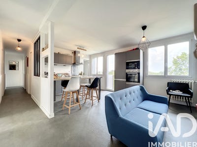 /international/fr/laval-pays-de-la-loire-310105740538/