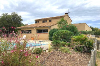 /international/fr/montesquieu-des-alberes-languedoc-roussillon-310100710833/