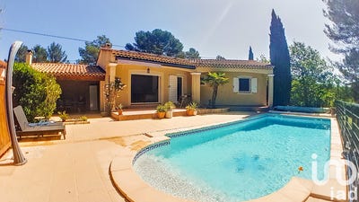 /international/fr/fox-amphoux-provence-alpes-cote-d-azur-310100110037/