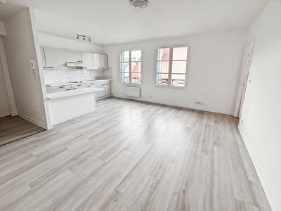 /international/fr/centre-ville-centre-ville-pays-de-la-loire-310108509370/