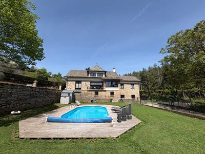 /international/fr/marvejols-languedoc-roussillon-310108428099/